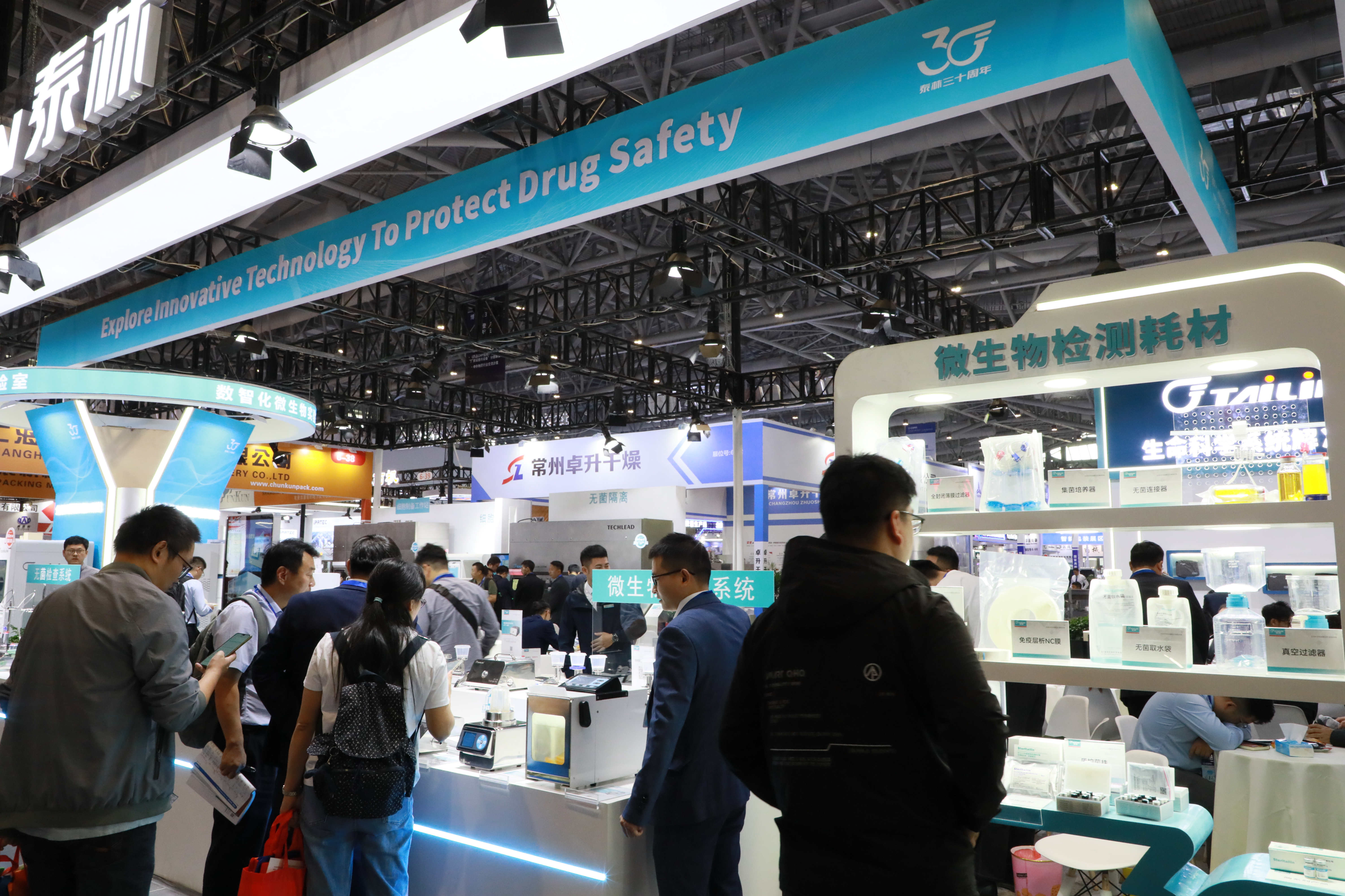 16999457072636353vz5.jpg EF1A1375-opq636181417.jpg