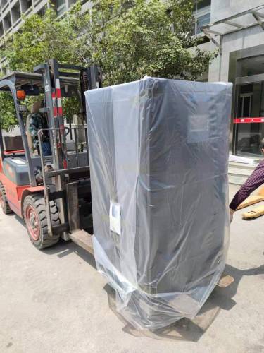 駐馬店蘇州市某公司機器落位現(xiàn)場